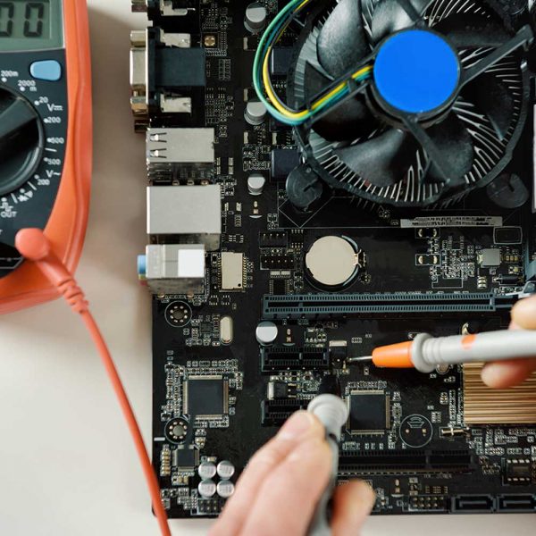 Desktop Computer Mainboard Reparatur